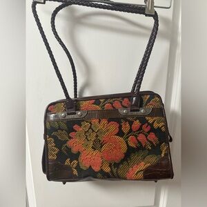 Floral Tapestry Shoulder Bag beuno